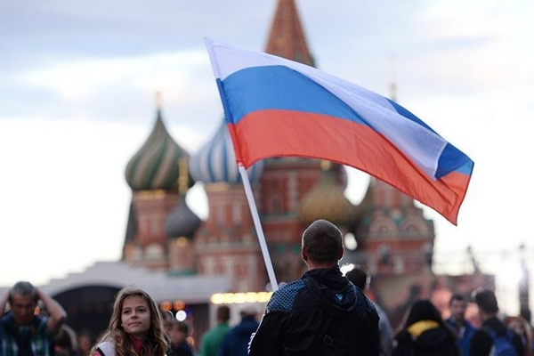 Россияне залезают в долги со скоростью 14 миллиардов рублей в день