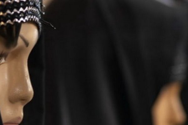Талибы приказали торговцам одеждой обезглавить манекены