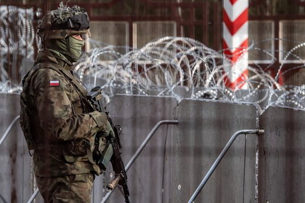 Армия Польши получит 100 военных беспилотников