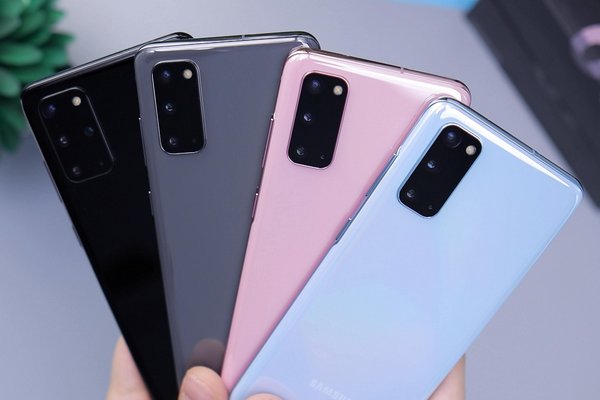 Пять смартфонов Samsung получили Android 12