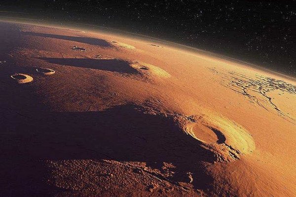 Учёные пытаются разгадать тайну фиолетовых камней на Марсе