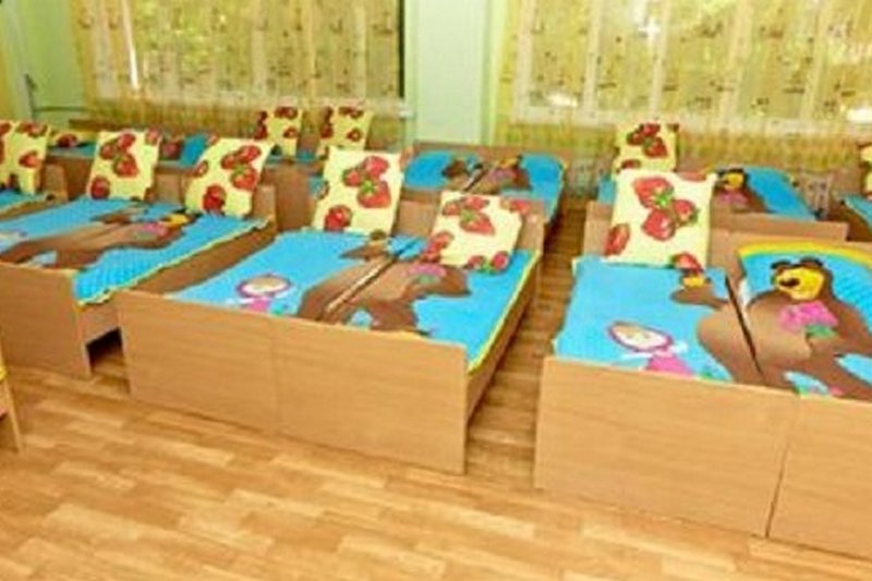 В России малышей в детском саду связывали пеленками