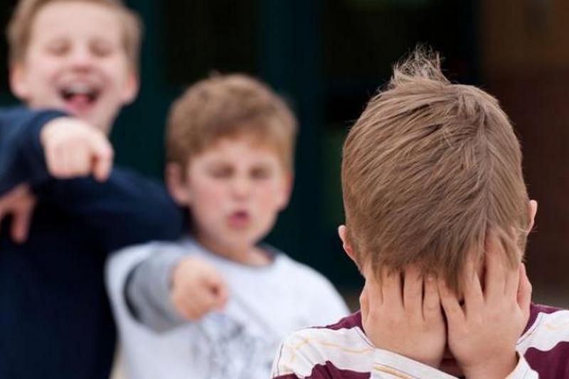 В МОН назвали количество обращений к психологам в связи с буллингом в школе
