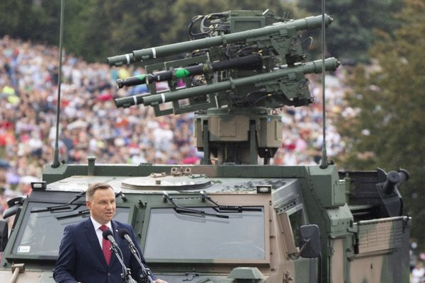 Польша безвозмездно передаст Украине военную технику