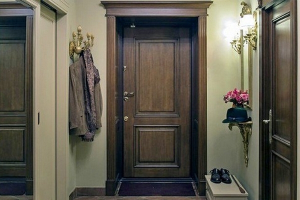 Входные двери в квартиру: особенности выбора