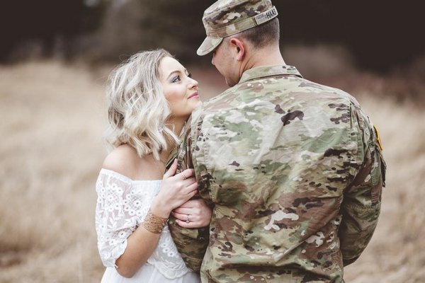 Свадьба в военное время - как солдату подать заявление о регистрации брака