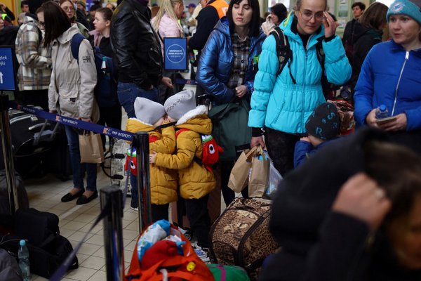 Почти 13 млн украинцев покинули свои дома - ООН