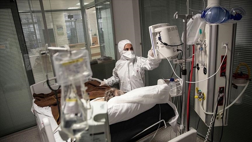 Турция сообщает о более чем 2200 новых случаях заболевания коронавирусом