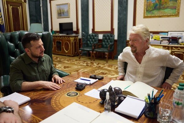 Миллиардер Брэнсон обсудил с Зеленским будущие проекты в Украине
