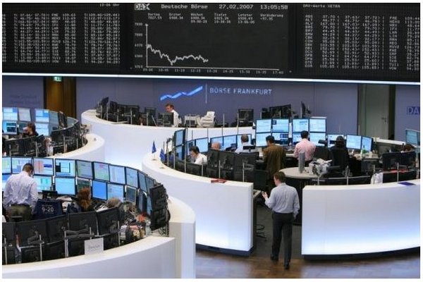 Фондовые рынки стран Европы открыли торги на негативной ноте
