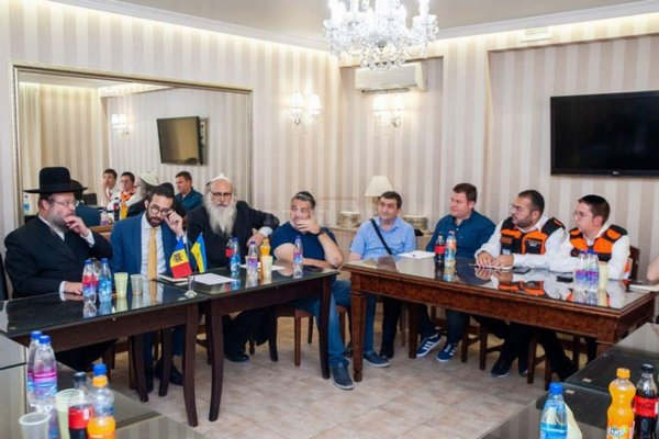 Украина не будет препятствовать паломникам-хасидам — зампосла Украины в Молдове