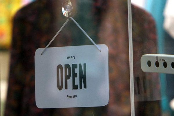 Во Франции вводят штрафы за открытые двери магазинов