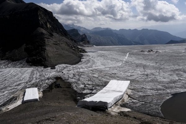 Швейцарский горный перевал впервые за столетия может потерять все свои ледники