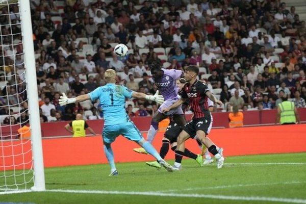 Монако победил Ниццу в центральном матче дня во Франции
