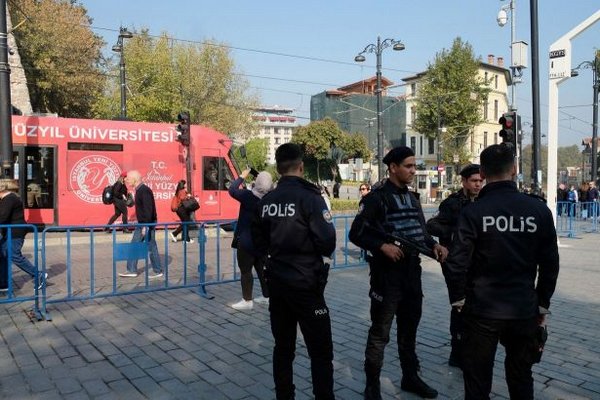 В Турции произошел взрыв возле полицейского участка