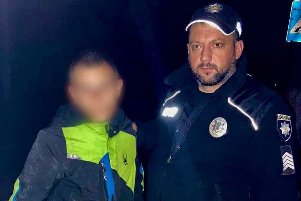 Под Киевом ребенок не вернулся с прогулки домой, его искала полиция