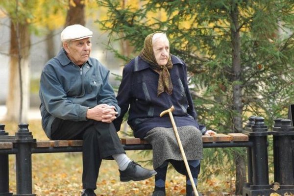 Стало известно, сколько пенсионеров в Украине получают пенсию меньше 3000 гривен