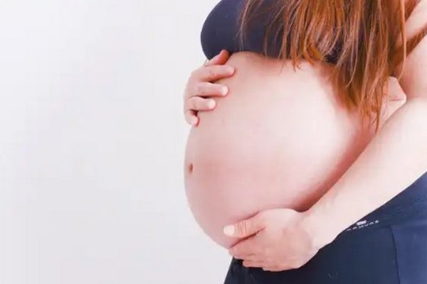 Почему беременным женщинам нельзя есть много жирной пищи: новые доказательства