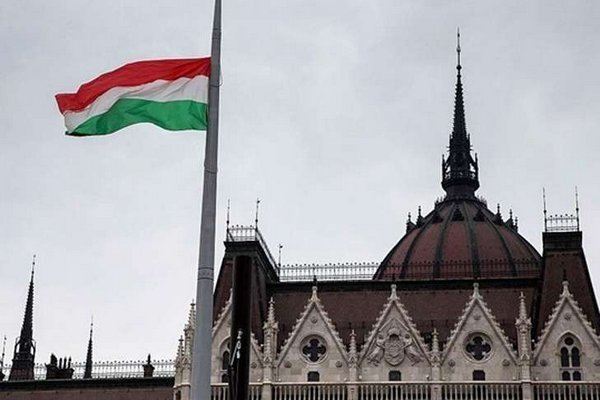 Евросоюз может приостановить выделение части средств Венгрии