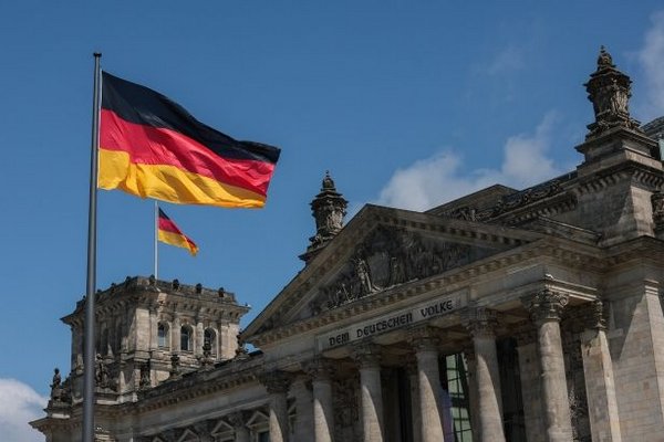 Германия усилит контроль над оборотом оружия из-за попытки госпереворота