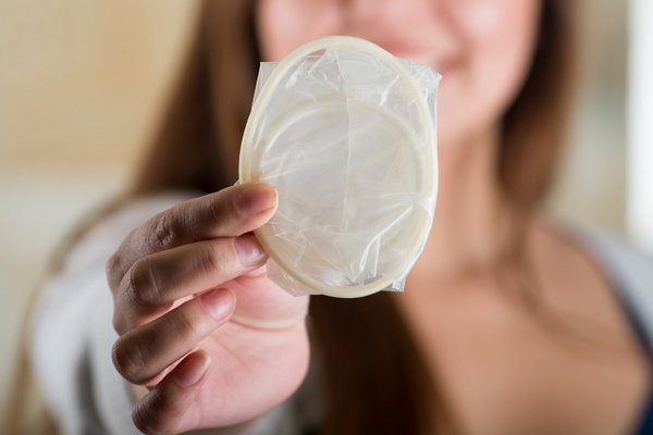 Женские презервативы: что это такое и как ими пользоваться?