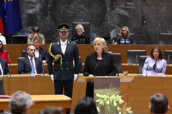 Первая женщина – президент Словении приняла присягу