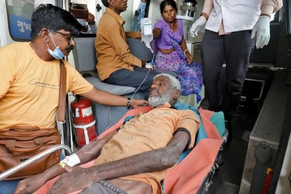 В Индии произошло массовое отравление алкоголем: скончались более 30 человек