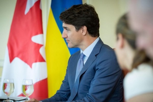 Украинские беженцы смогут получить постоянный статус в Канаде – Трюдо