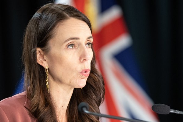 Премьер-министр Новой Зеландии объявила об отставке перед предстоящими выборами