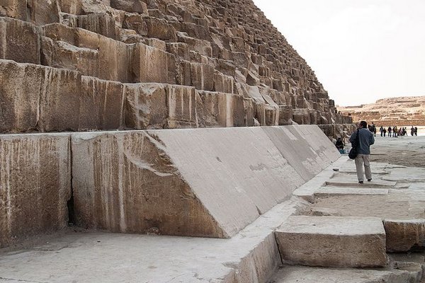 Как выглядели египетские пирамиды сразу после постройки