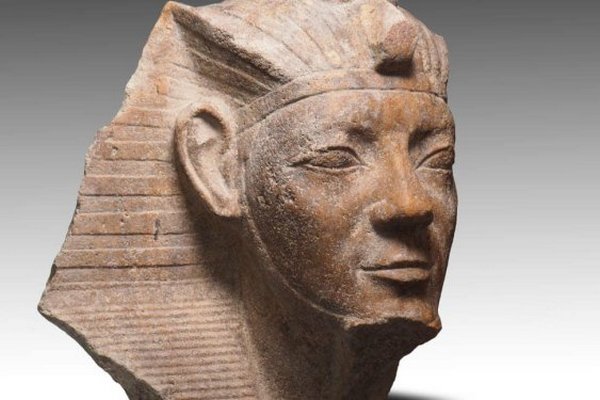 Древний Египет делится секретами. Археологи обнаружили новые находки у храма солнца