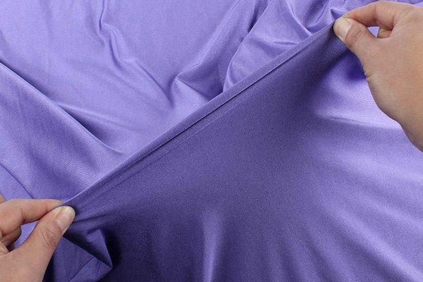 Стрейчевые ткани: особенности и преимущества