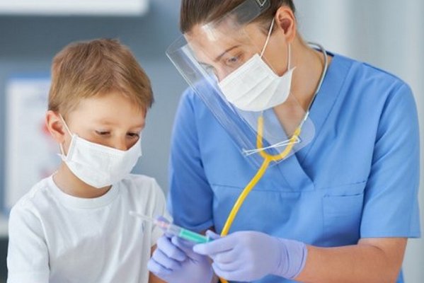 Как вакцинировать от COVID ребенка от 5 лет - ответ специалистов