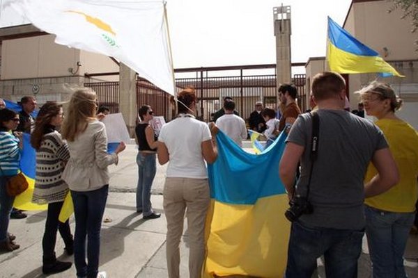 Кипр планирует выселить из отелей 3000 украинских беженцев: причина