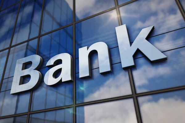Райффайзен Банк не выдает кредиты под 5-7-9% из-за санкций против российской компании группы RBI