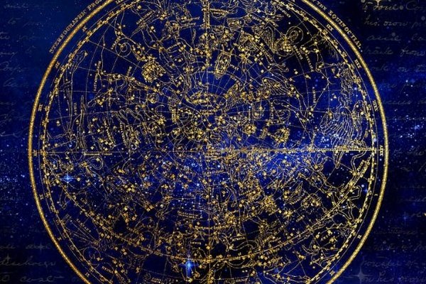 Астрологи предупредили: от двух знаков Зодиака вскоре отвернутся все вокруг