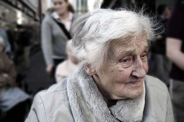 Медики перечислили привычки, которые ускоряют процесс старения
