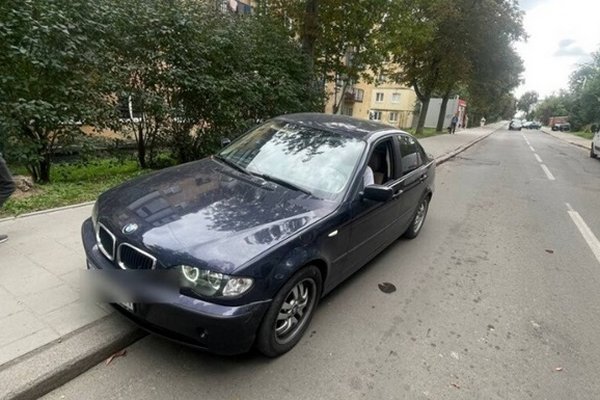Во Львове водитель пытался сдать на анализ сок вместо мочи - полиция