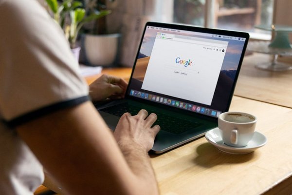 В Chrome обнаружили серьезную ошибку: Google просит пользователей обновить браузеры