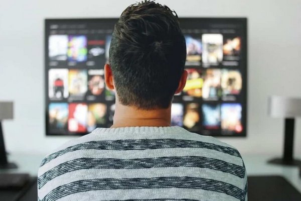 Ученые рассказали о вреде длительного просмотра телевизора