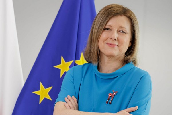 Вице-президент Еврокомиссии больше не будет претендовать на должность: нужен