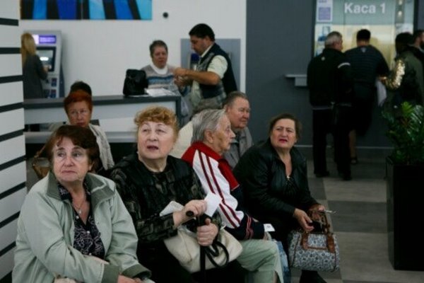 Украинские пенсионеры могут получить выплаты досрочно: кому насчитают пенсию раньше остальных