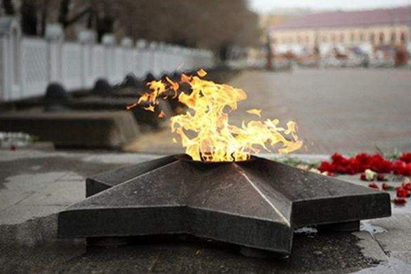 В Нижнем Тагиле школьник потушил вечный огонь на площади Славы