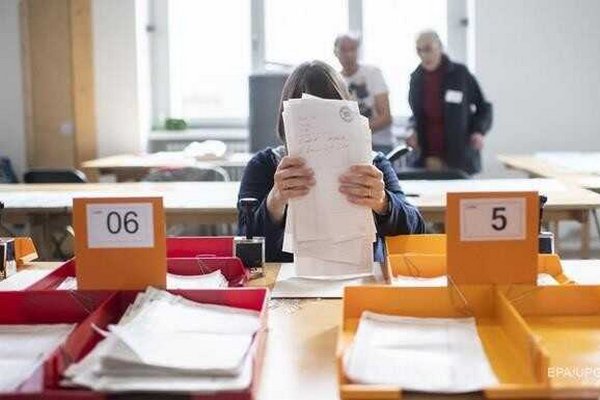 В Швейцарии проходят парламентские выборы, где ожидают победы правопопулистов