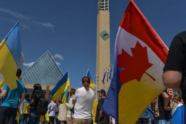 Канада ввела новую миграционную программу для украинцев