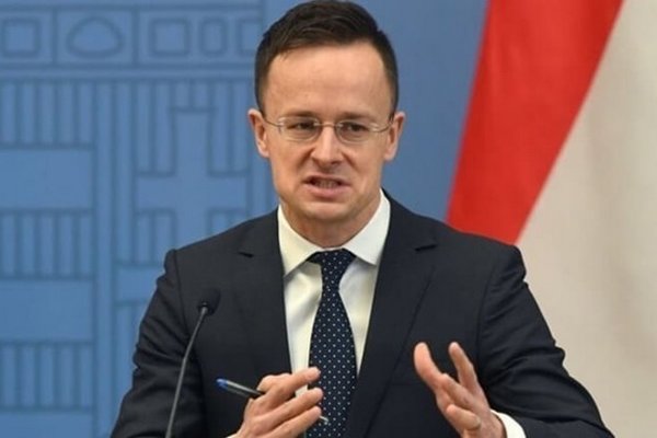 Венгрия выступила против членства Украины в ЕС