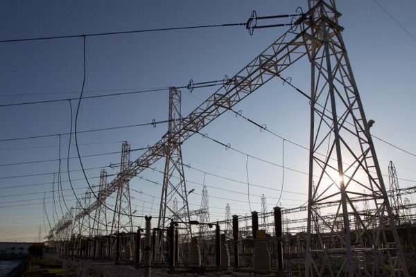 Повышение тарифа на передачу электроэнергии ускорит остановку предприятий, - эксперт