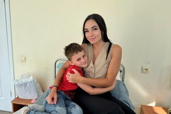 Врачи во Львове провели сложную операцию на ухе ребенку