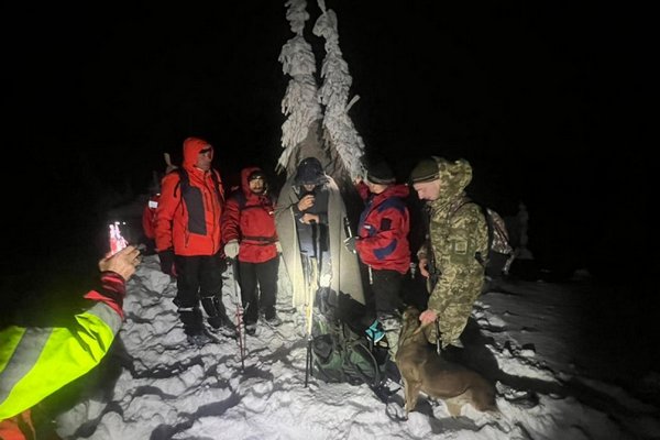 Два дня бродил по горам и ждал румынских спасателей, однако попал к украинским правоохранителям: история незаконного путешествия за границу