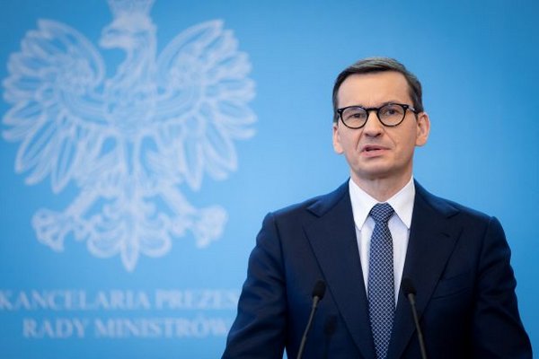 Польша будет требовать от ЕС отмены транспортного безвиза для Украины, - премьер